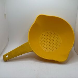 Vintage TUPPERWARE 1 QUART Small Size 1200-3 YELLOW STRAINER Colander USA